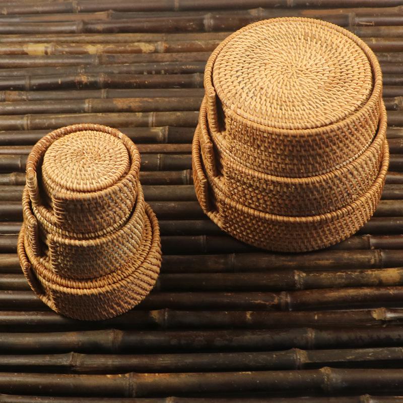 Hand-Woven Rattan Coaster & Non-Slip Table Mat Set: Heat-Resistant Placemats for Water Cups, Teapots, Bowls, Plates & Dining Tables.