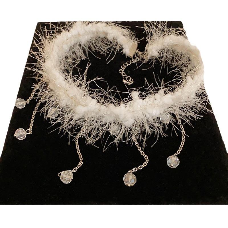 New Year's Crystal Fringed Plush Necklace Autumn and Winter Choker Sweet Neck Chain Niche High-end Versatile Jewelry