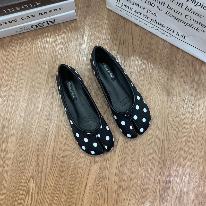 Fashion Bailamos Women Flats Tabi Ninja Shoes Woman Microfiber Leather Comfy Flats Split Toe Slippers Soft Bottom Loafers Solid Brief La