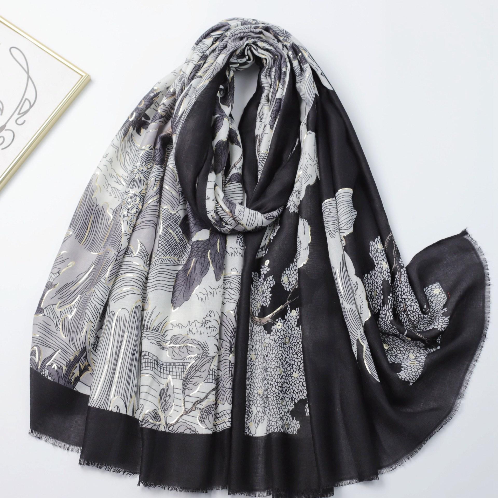 

Bronzing Rainforest Sketch Satin Cotton Printing Long Towel Factory Sales Travel Vacation Sunscreen Women s Shawl помаранчевий