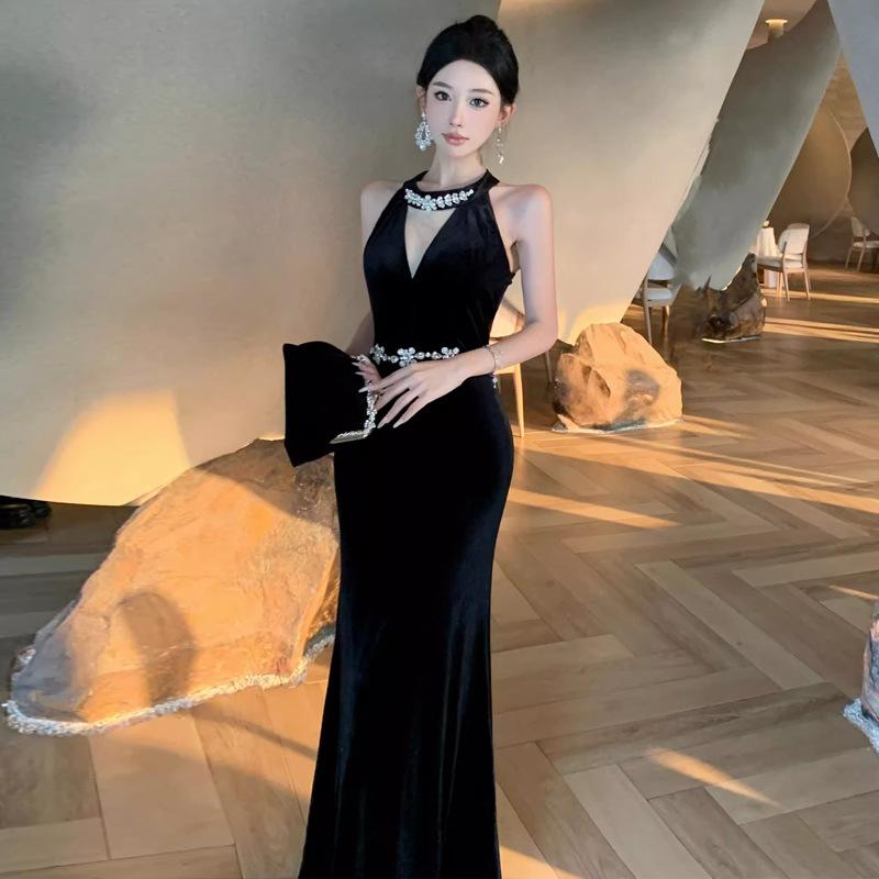 

Женское платье из бархата с сетчатой строчкой и ромбовидной отделкой во французском стиле S чёрный