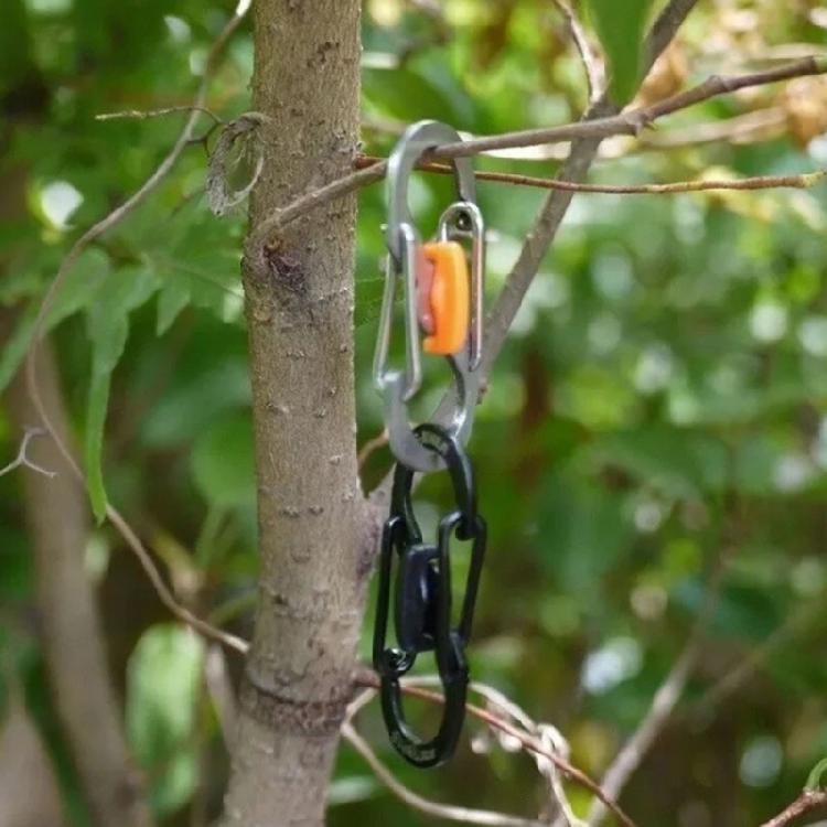 Small Stainless Steel 8 Shape Safety Clip Weatherproofed Carabiner Hook for Hiking Climbing and Daily Carry