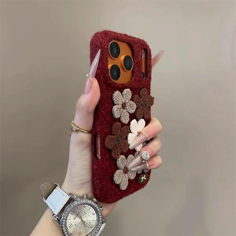 ins autumn and winter plush knitted flowers for iPhone17Pro mobile phone case Apple 16Pro retro 15Pro