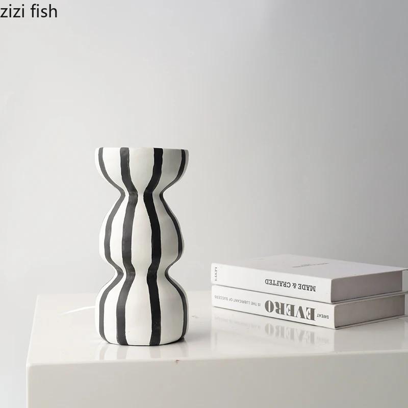 Black White Line Resin Vase Desktop Artistic Flower Vessels Flower Arrangement Vase Dried Flower Vase Home Decoration Ornament