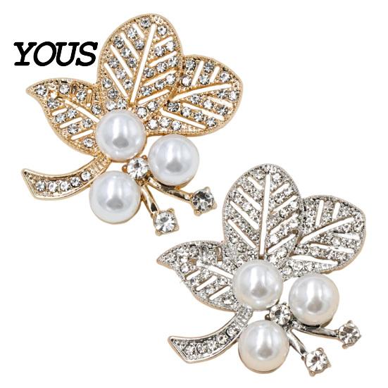 Secure Clasp Brooch Faux Pearl Rhinestone Leaf Brooch, Alloy Hollow Leaves Lapel Lightweight Metal Pin Pin, Sweater Cardigan Coat Suit Clothing