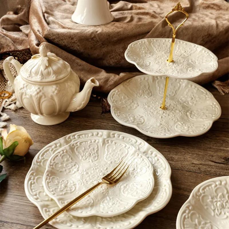 European Ceramic Dessert Plate Creative Relief Tableware Wedding Party Candy Fruit Cake Plate Family Dinner BBQ Steak Plate