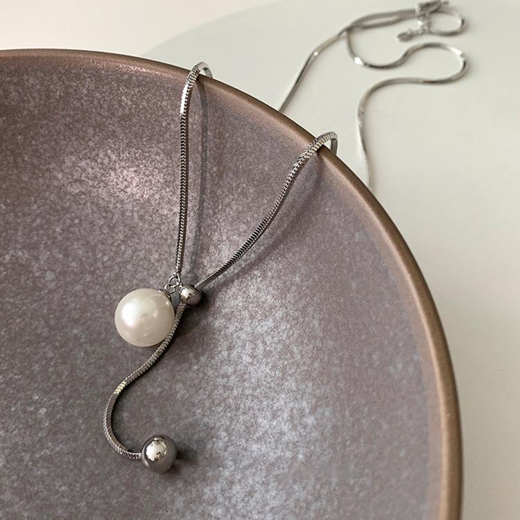 Pearl Pull-Out Long Necklace for Women: Retro, Versatile & Elegant Choker Sweater Chain