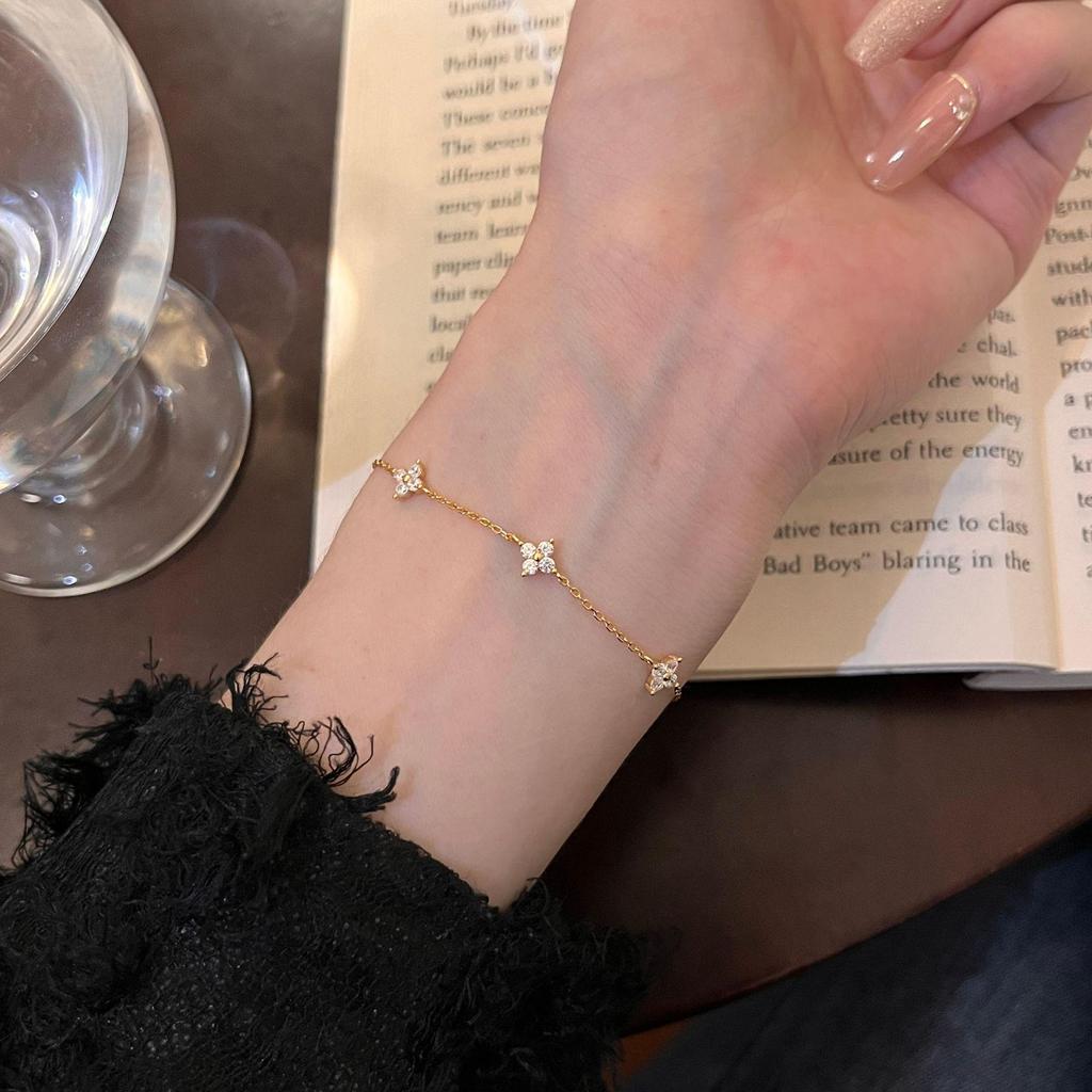 Gypsophila Four-Leaf Clover Bracelet: Versatile Japanese & Korean Design, Super Fairy Style for Women