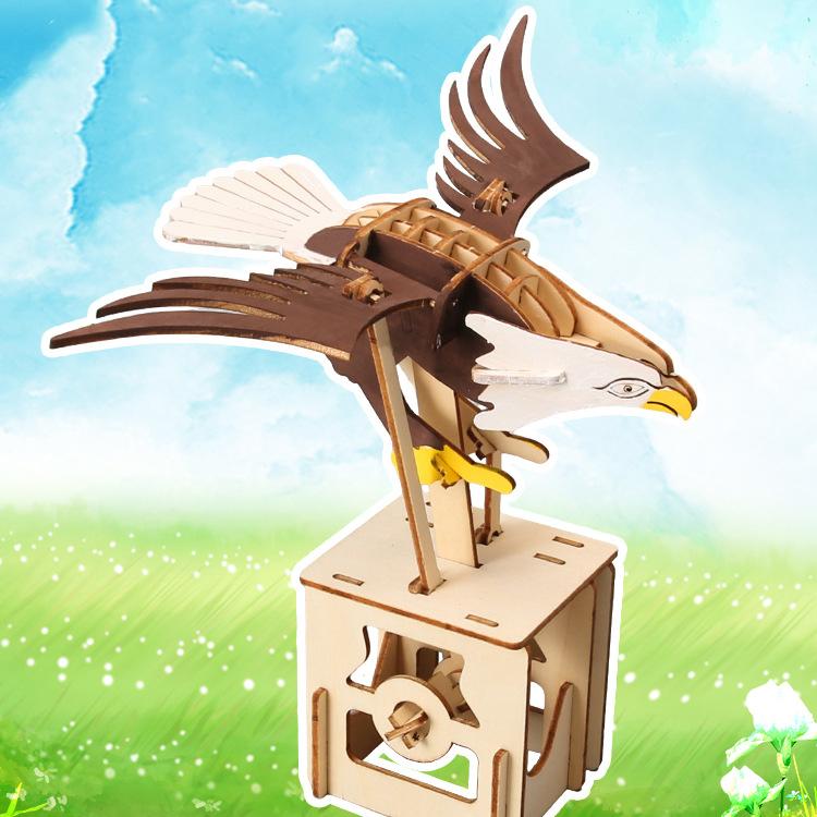 Three-Dimensional New Hand-Cranked Eagle Educational Toys Mechanical Rotation Crafts Handmade Diy Puzzle Creative Children'S Toy