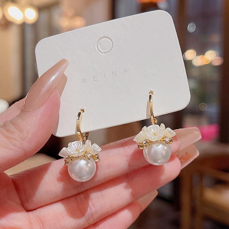 Korean Pearl & Flower Earrings – S925 Silver Needle Versatile Studs | Women's Trendy Light Luxury