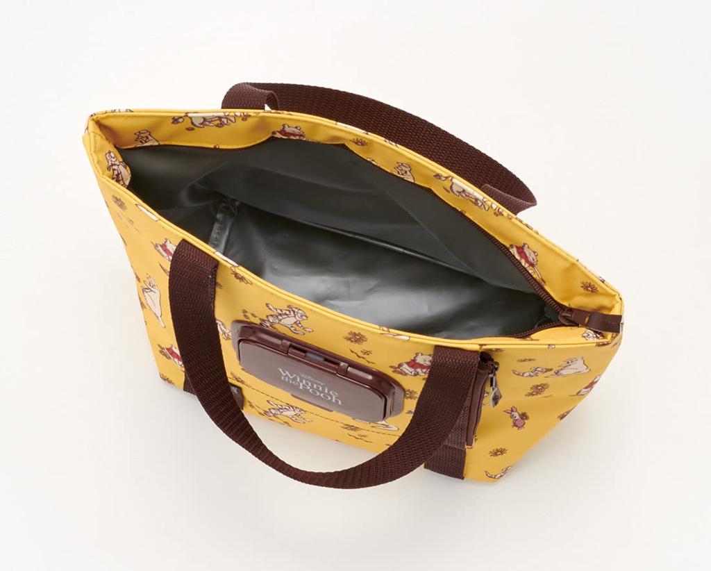 Skater Insulated Cooler Bag with Wet Wipe Disney Winnie the Pooh Pocket, (KCLBP1-A)