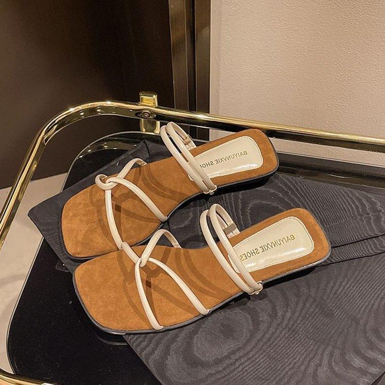 Beautiful sandals women's summer wear 2025 new retro with skirt thick heel open toe word with two wear cool slippers