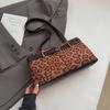 Premium texture retro leopard print single shoulder underarm bag women's 2025 new autumn and winter large-capacity commuter baguette bag