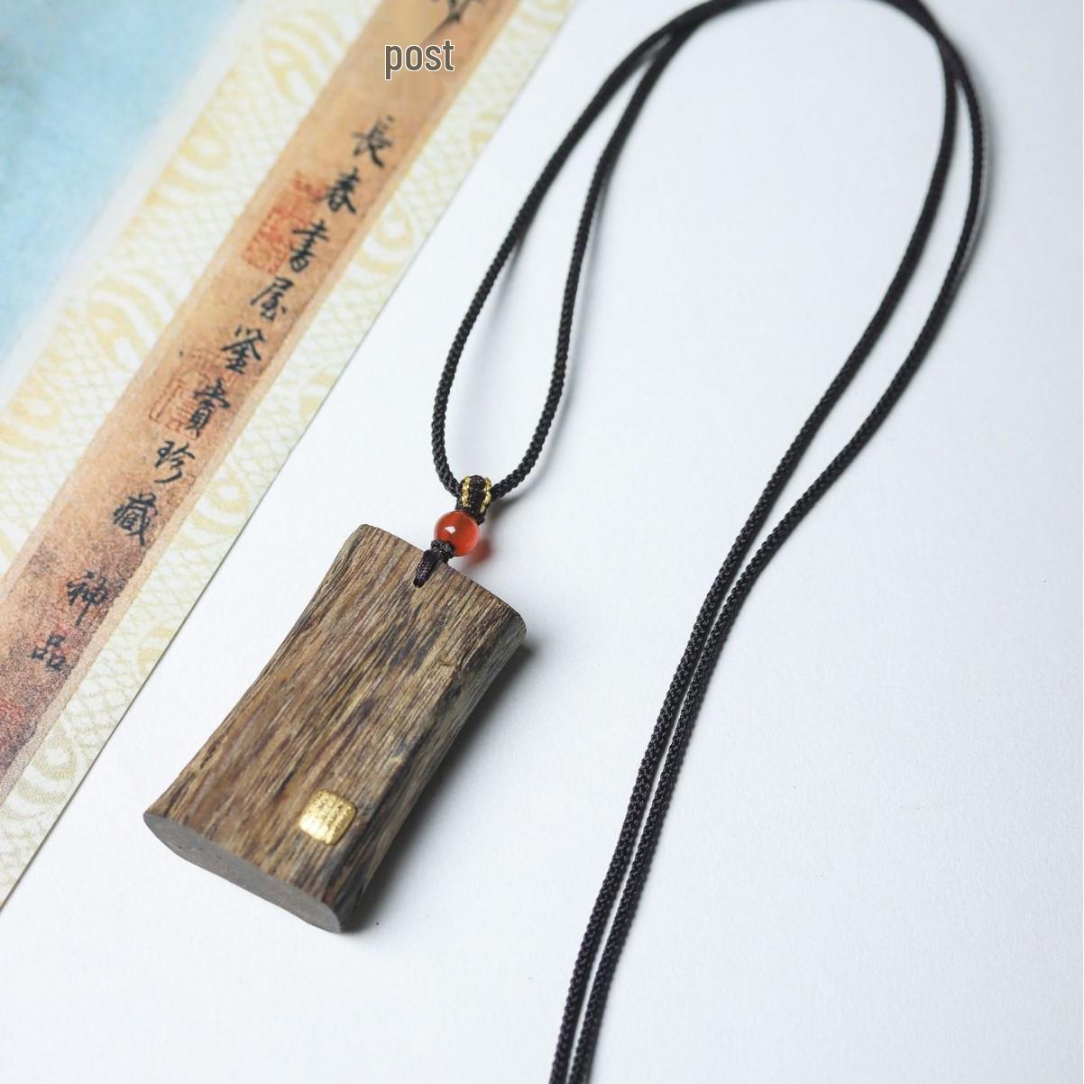 Natural Hainan Oriole Song Green Chess Agarwood Pendant Necklace - Eight-fen Design, Hot Seller. New Chinese Style