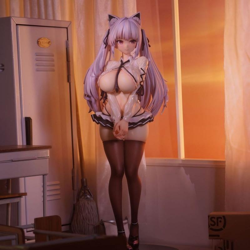 Alvina beautiful girl animation peripheral figures, ornaments scene table statue model gift