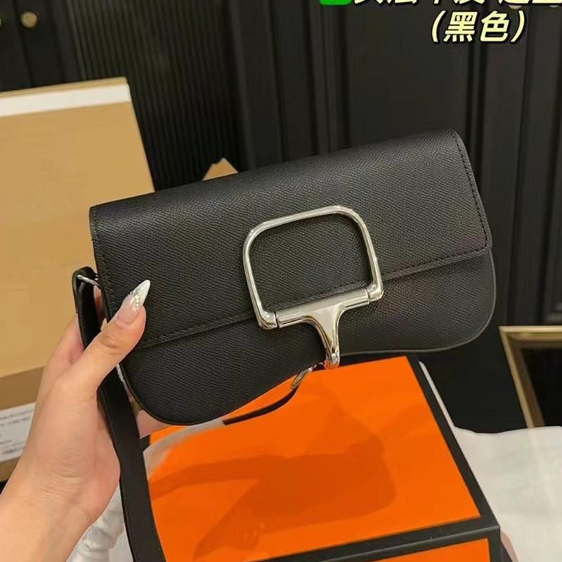 Bag leather bag high quality niche baguette bag high sense underarm shoulder commuting