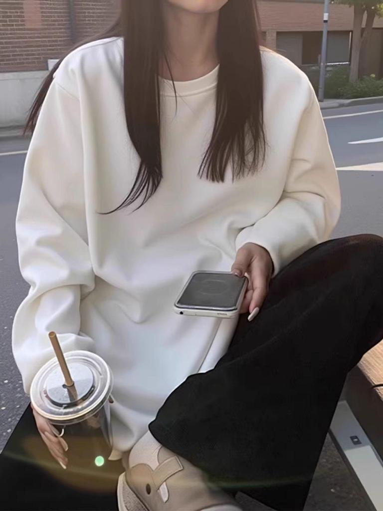 Minimalist Women's Warm Cotton Long-Sleeve T-Shirt for Spring, Autumn, Winter