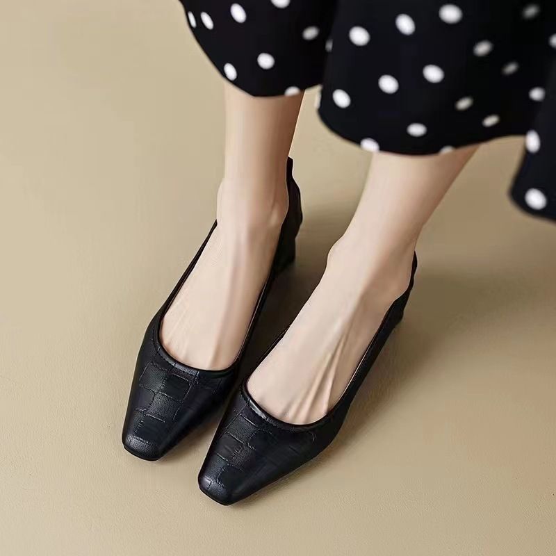 Ladies Pumps Office Retro Square Toe With Medium Heels Women's Shoes Spring and Autumn Young 2025 Trend Popular Slip On Footwear