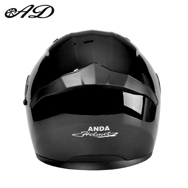 3C Certified Flip-up Motorcycle Helmet for All-Season Use, Unisex, and Universal Fit for Electric Vehicles.