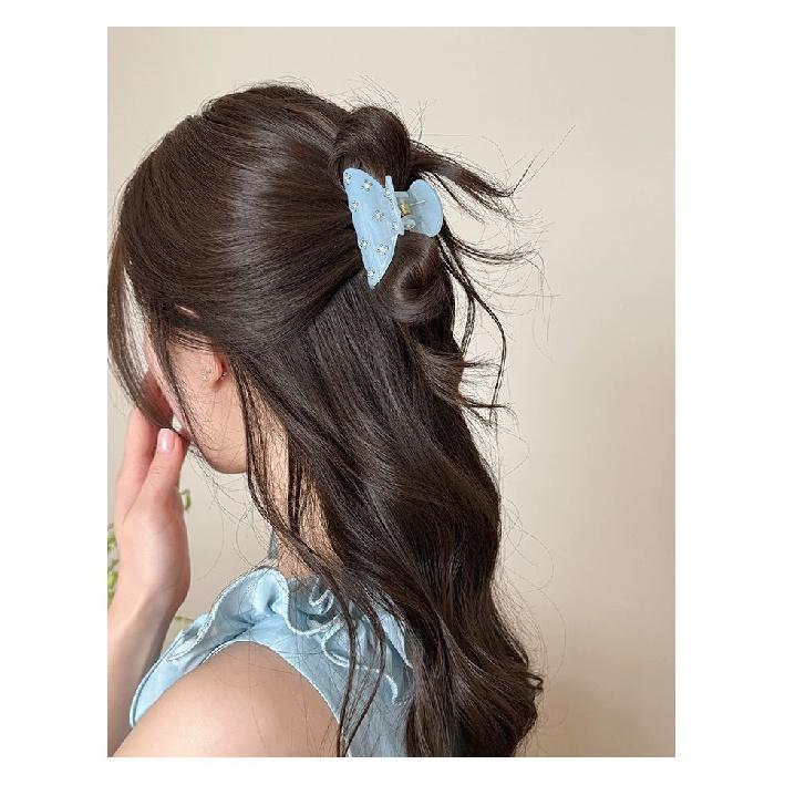 Sophisticated Deep-Tone Hair Clamp Adorned With Intricate Sparkling Micro-Studs For An Elevated Evening Look And Secure Hold