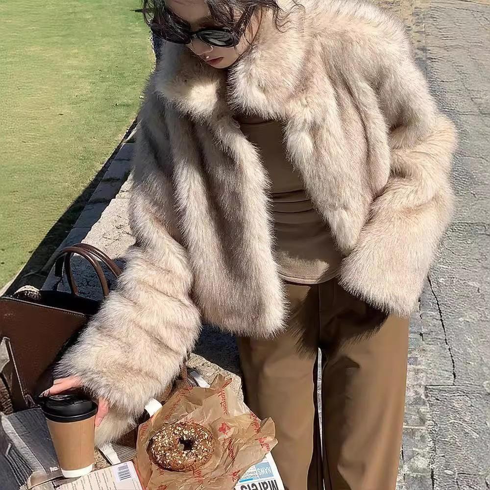 Winter advanced sense of gradual change imitation fox fur coat women's short thickened temperament thin fur coat
