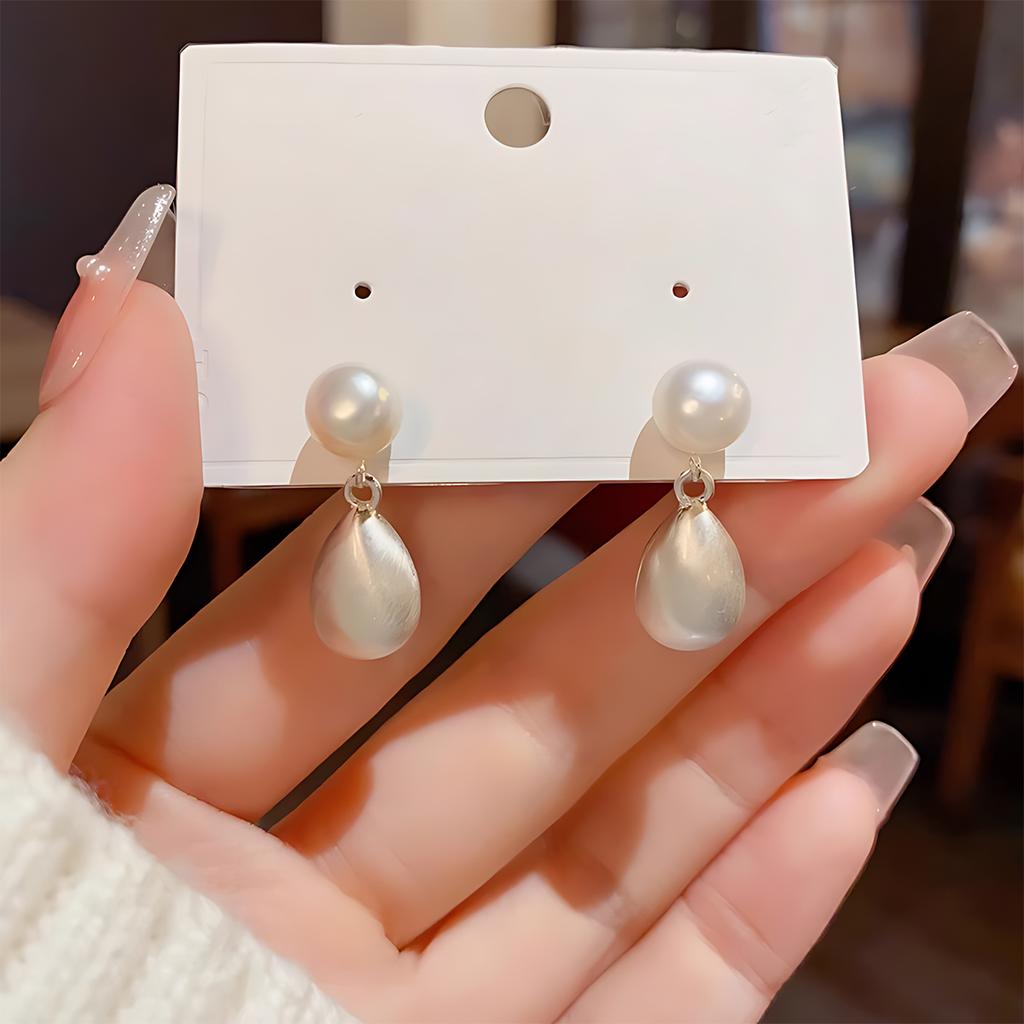 S999 Silver Needle Freshwater Pearl Brushed Earrings