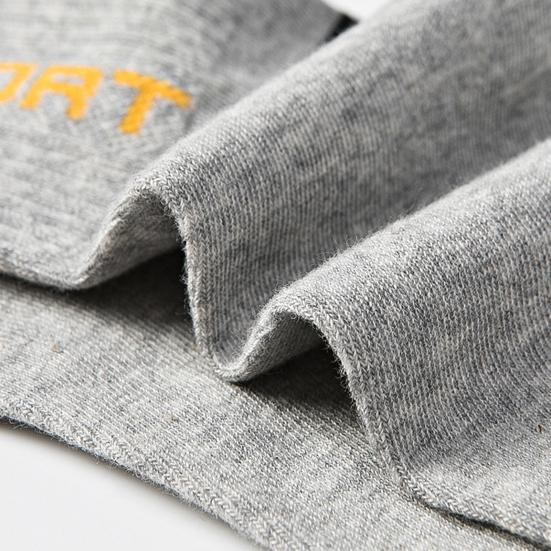 5 Pairs Men's Crew Socks Moisture-Wicking Athletic Socks Soft Breathable