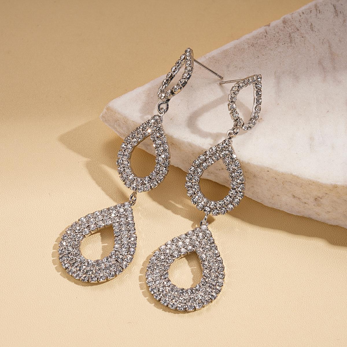 Diamond-encrusted water drop-shaped silver needle earrings personalized fashion earrings light luxury earrings