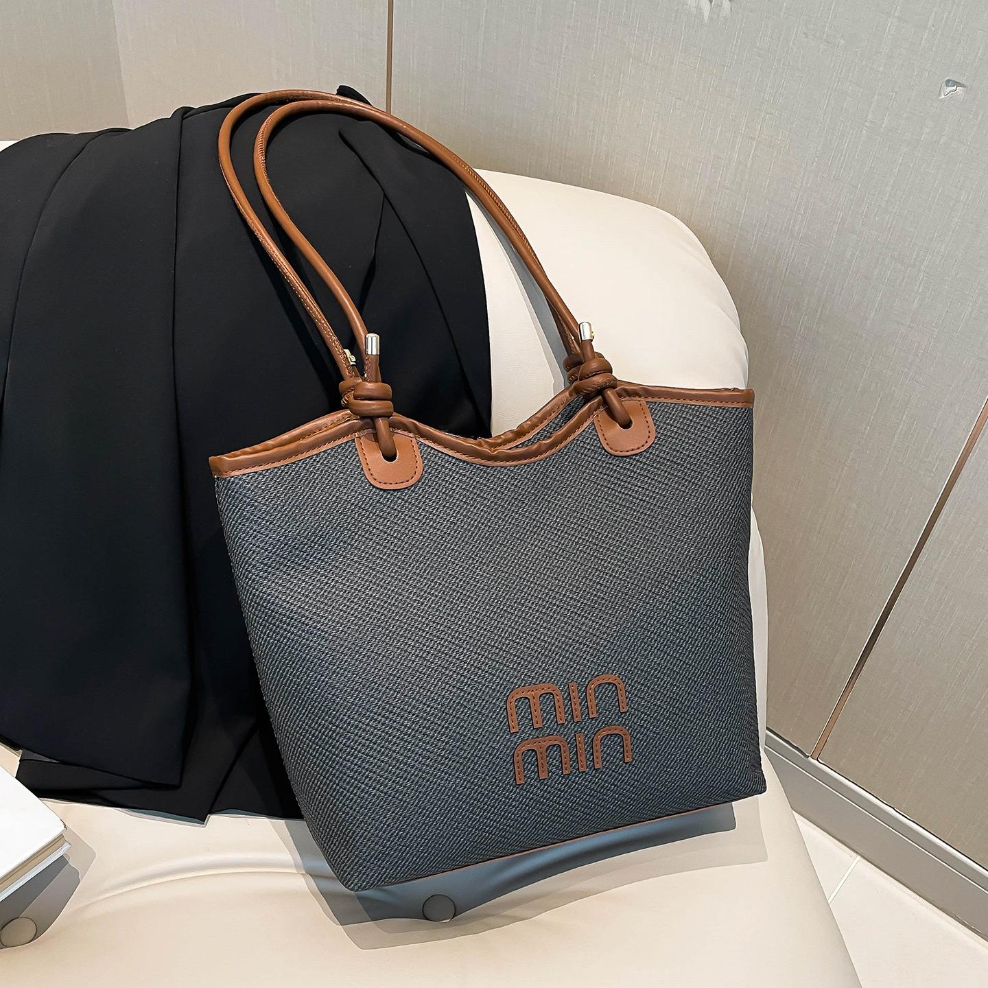 

Wholesale stylish simple work commuter underarm tote bag casual versatile solid color large capacity shoulder women s bag чёрный