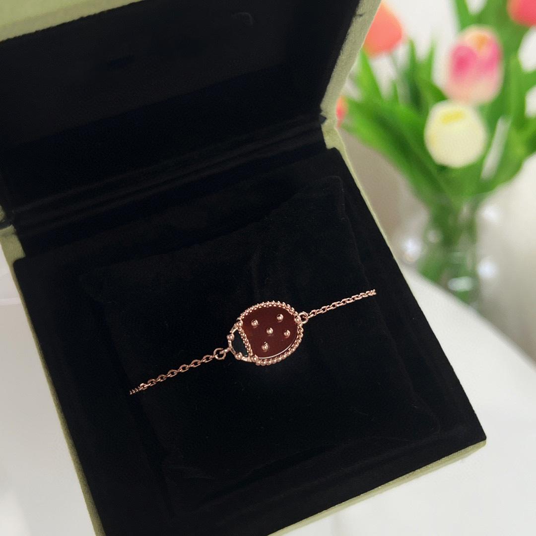 

Новый винтажный браслет для женщин Горячий бренд Набор роскошных украшений Дизайнерский из стерлингового серебра 925 пробы Модные ожерелья-божьи коровки и браслеты красный