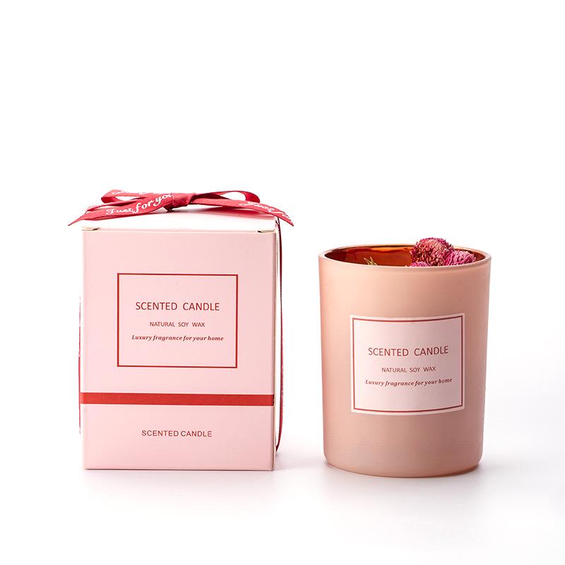 Pink Electroplated Scented Candle with Dried Flowers - Perfect for Parties and Atmosphere Enhancement.
