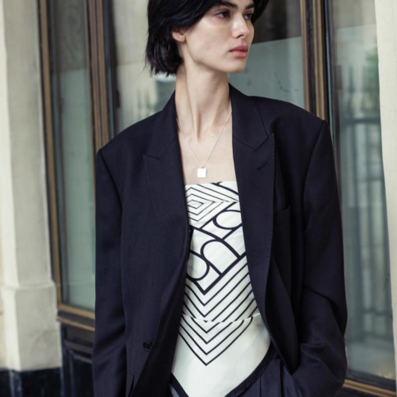 

L’H.A.S SIGNATURE SYMBOL SILK SCARF_IVORY FREE_H232PHA001_IV1