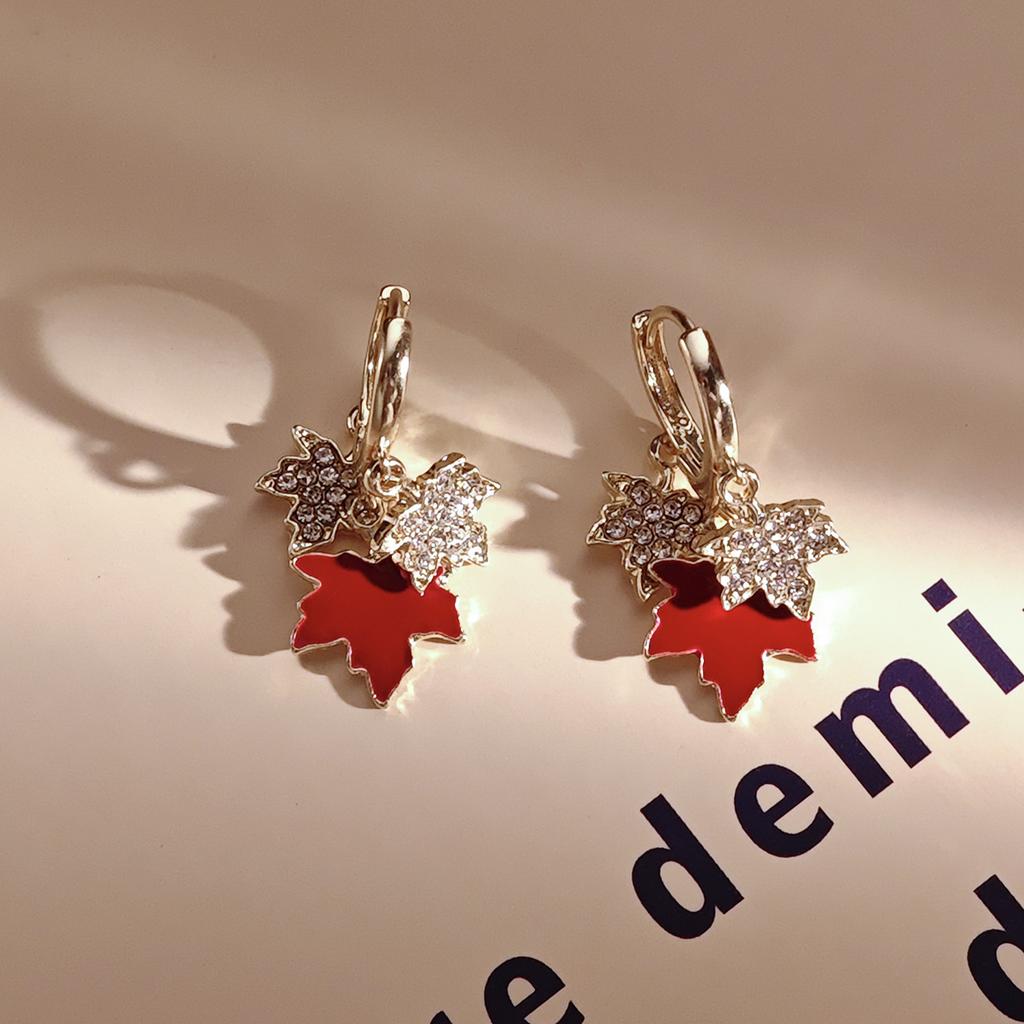 New Year'S Retro Ankara Red Maple Leaf Diamond Ear Buckle, Light Luxury High-End Niche Temperament Fashion Earrings