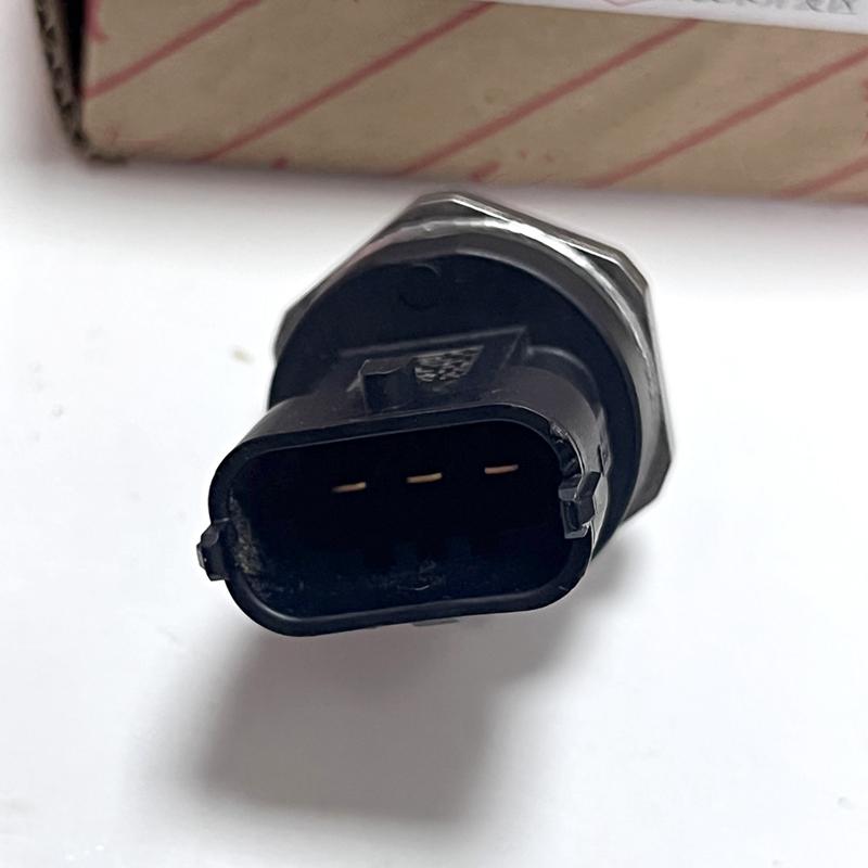 

Датчик давления Common Rail для Haval, Geely GC9/Emgrand GT 1.8, 0261545105 0261545105
