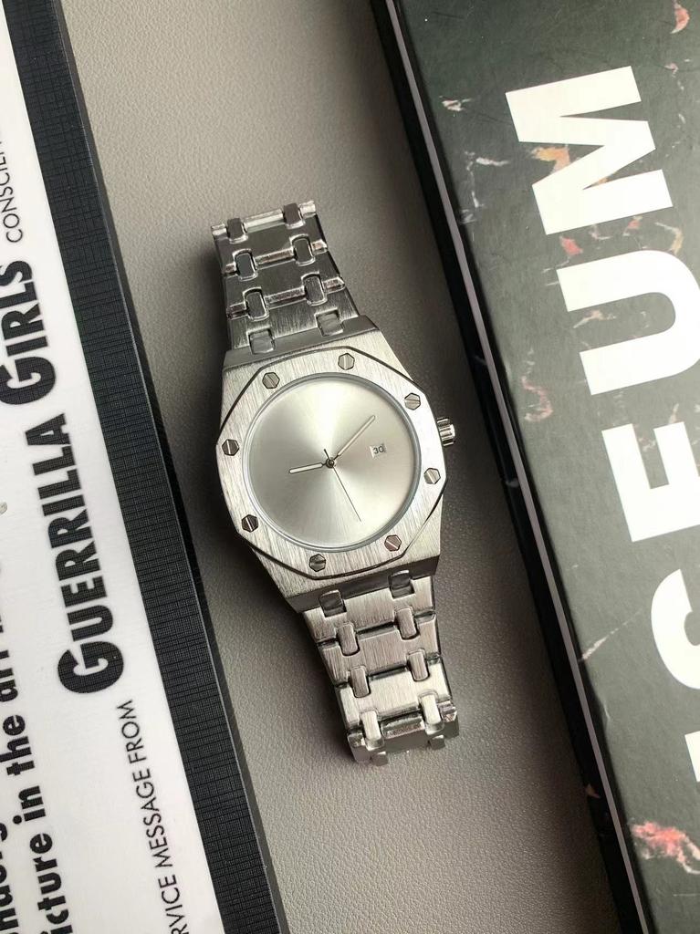 Logo free square watch for men with niche design, high-end silver steel band calendar quartz watch