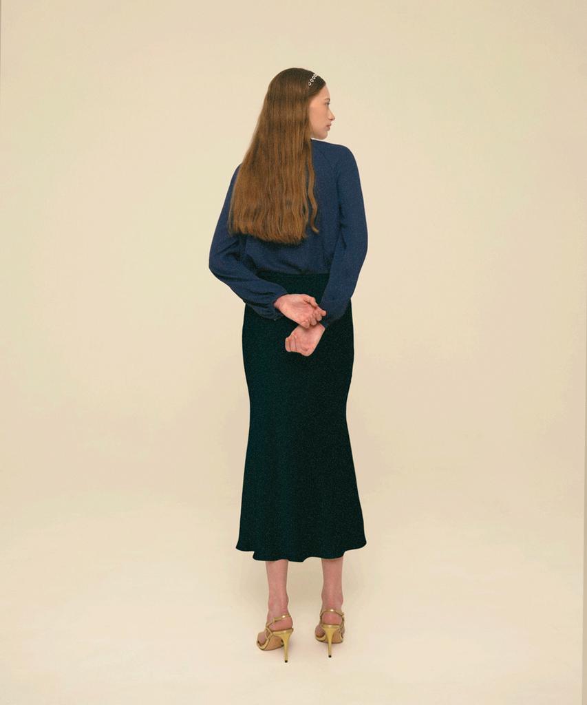 Aiseugadeuneiogongpal Mermaid Maxi Satin Skirt_Dark Sarpphire
