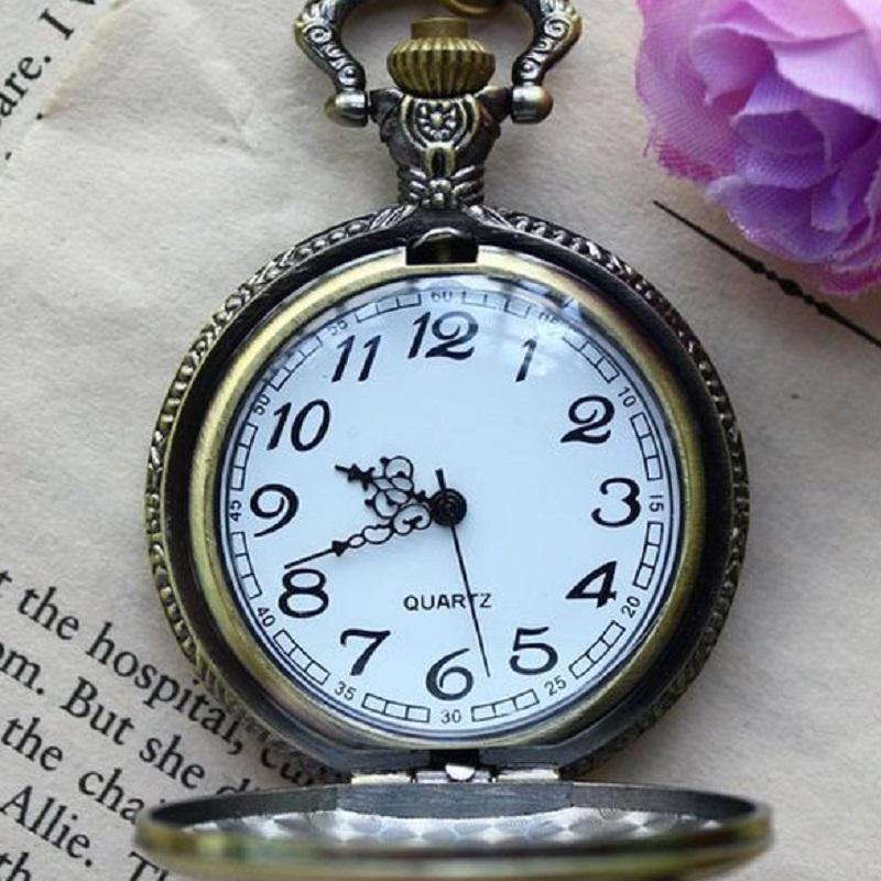 Cartoon Anime Theme Pirates Skull Pattern Quartz Pocket Watch Vintage with Pendant Necklace Men's and Children's Gift