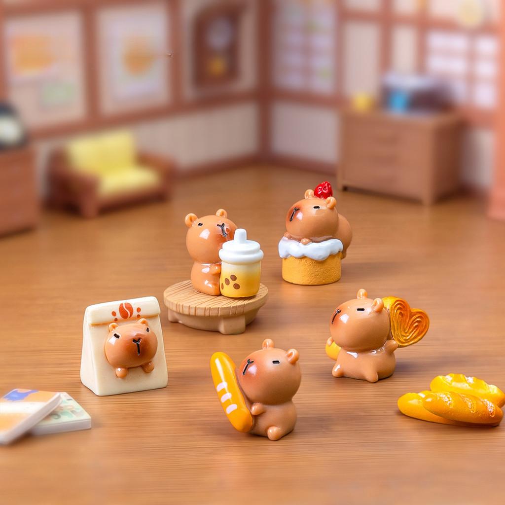 7Pcs/set Cartoon Cake Bread Capybara Animal Miniatures Resin Ornaments Fairy Garden Decoration Micro Landscape