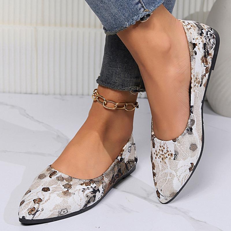 Fashion Women's Retro Flower Embroidered Low-top Shoes 2024 Spring and Autumn Hollow Breathable Lightweight Large Size Flat Casual Shoes