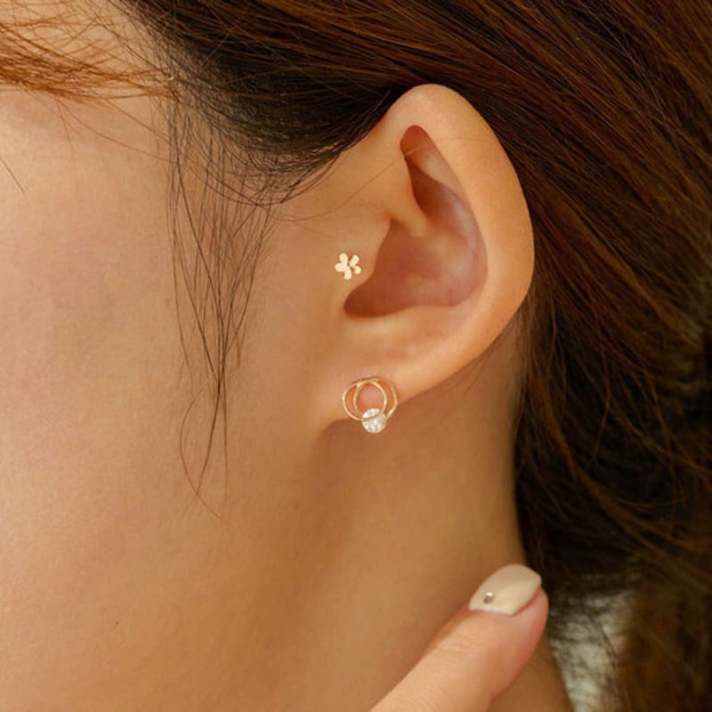 Own Roseli Flower Piercing (14k Gold)