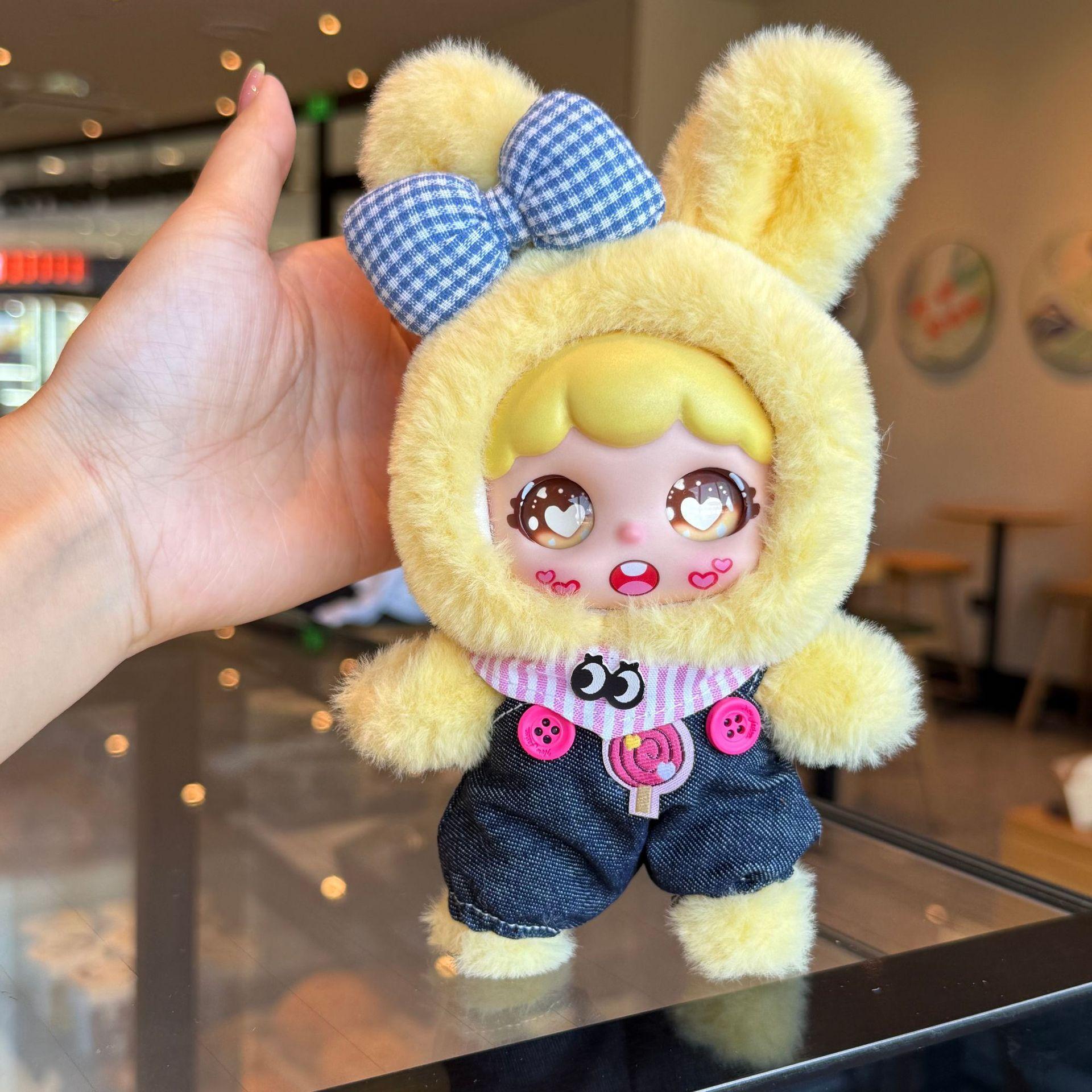 

Whimsical Vinyl-Face Plush Doll - Creative Trendy Pocket Pendant Keychain, Portable Cute Companion зелений