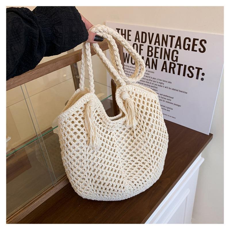 Hollow Tassel Straw Woven Bag Women's Handwoven Bag Large Capacity Tote Bag Casual Women's Shoulder Vacation Bag