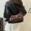 2025 Simple Rivet Fashion Spring New Trend Foreign Personality Design Shoulder Crossbody Underarm Bag Woman