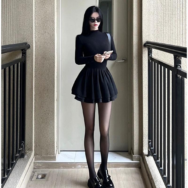 Black long-sleeved semi-turtleneck dress for women in winter, waist-closed and thin tutu skirt, bottom skirt inside