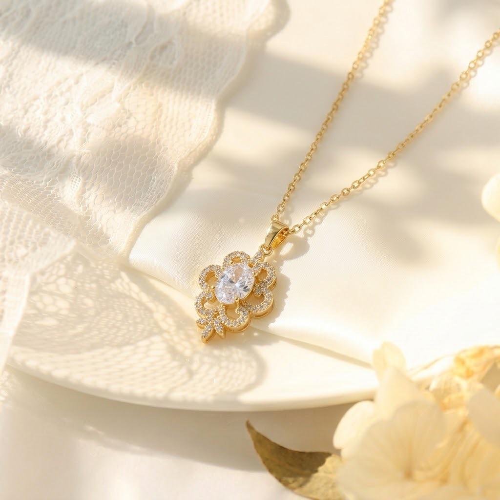 Titanium Steel Four-Leaf Clover Pendant Necklace - Luxurious Women's Clavicle Chain Accessory