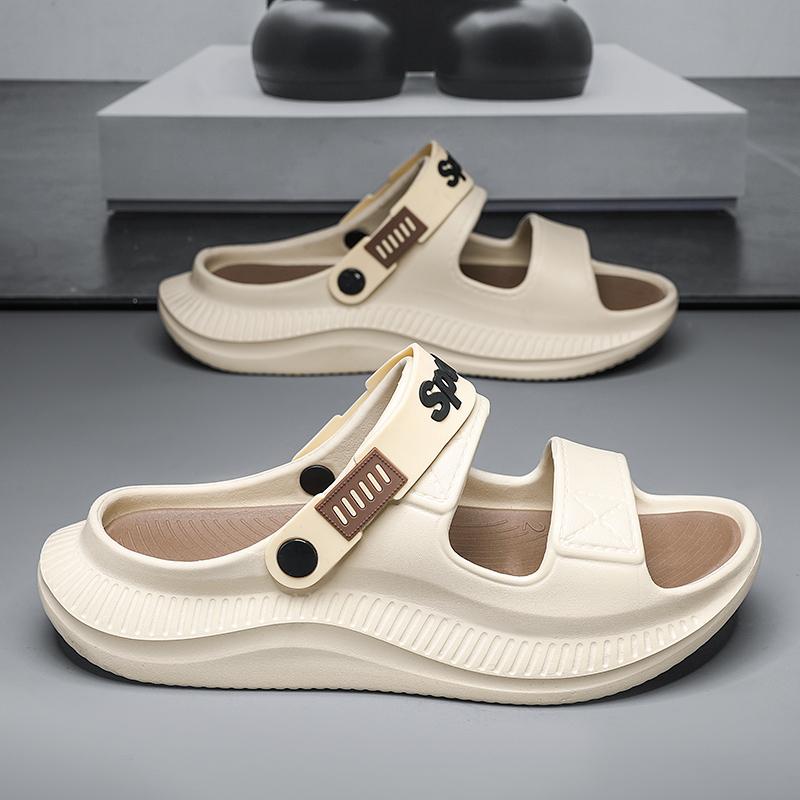 

Casual Sports Sandals Men s Light Slippers Summer New Non-slip Men Outdoor Summer Beach Slippers Large Size 46 39