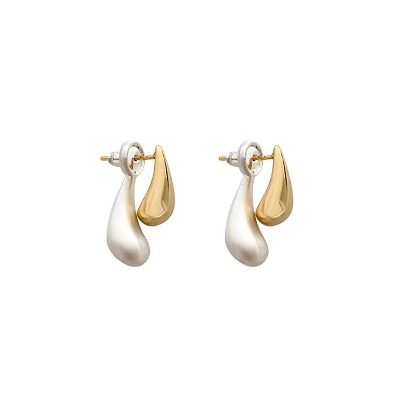 Fashionable Minimalist Water Drop Chili Earrings for Women Versatile Dangle Jewelry Accessory Elegant And Stylish