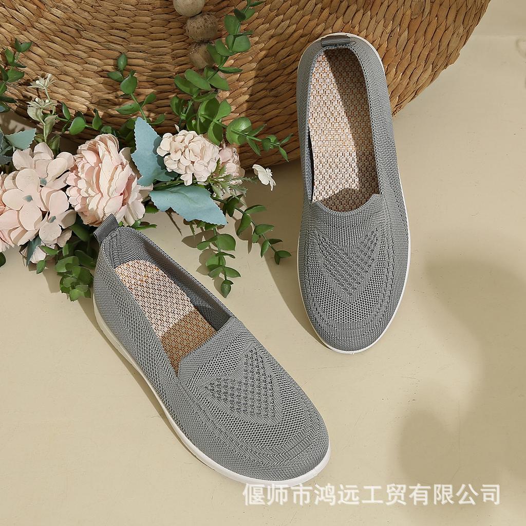 Foreign trade shoes women's spring and autumn large size women's casual single shoes one pedal old Beijing cloth shoes sticker
