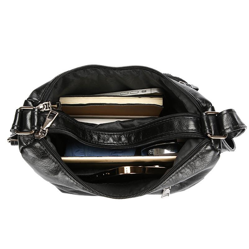 Fashionable Large Capacity Single Shoulder Crossbody Bag