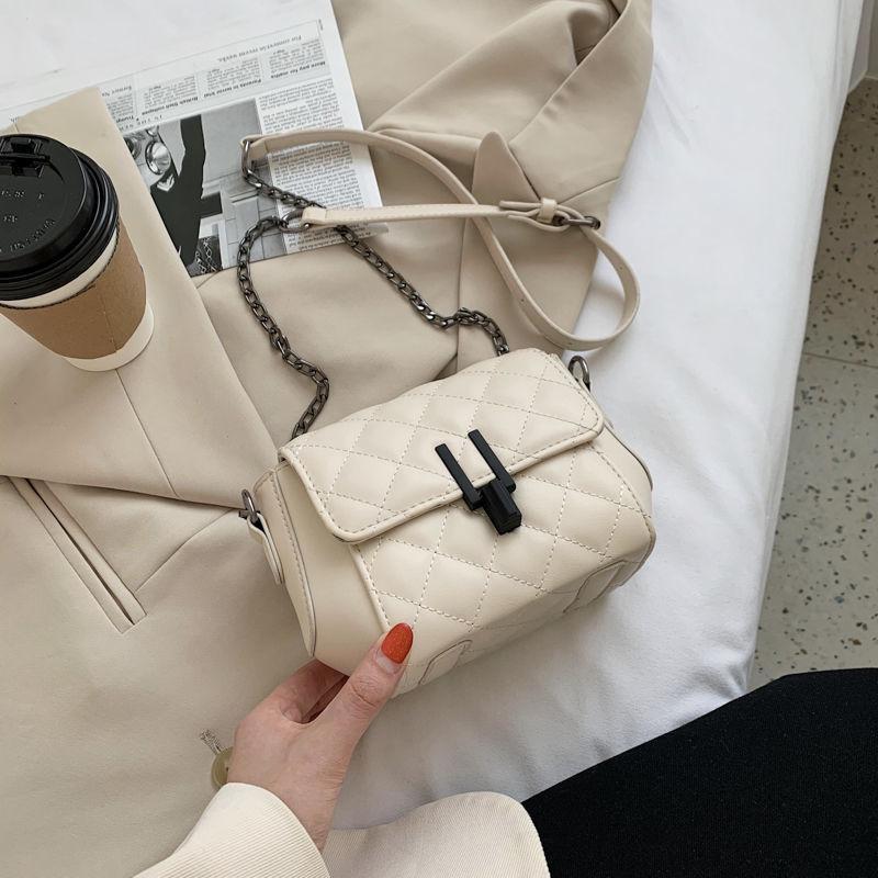 

Premium large-capacity ultra-fire bag, fashionable retro niche messenger bag, exquisite small fragrant wind rhombus personalized mobile phone bag tide бежевий